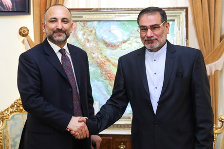 دیدار حنیف اتمر، مشاور امنیت ملی افغانستان با علی شمخانی، دبیر شورای عالی امنیت ملی 